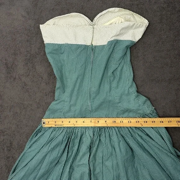 VINTAGE 50s Elaine Terry dress with full skirt polka dots & sweathear neckline - Picture 4 of 11